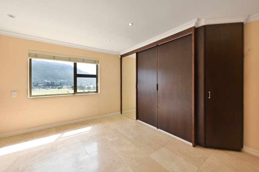 To Let 3 Bedroom Property for Rent in Fish Hoek Western Cape